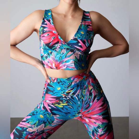 NWT JOSIE NATORI SOLSTICE CAMI CROP TOP Sz XL Azalea Trellis Wave Athletic Top - Picture 1 of 7